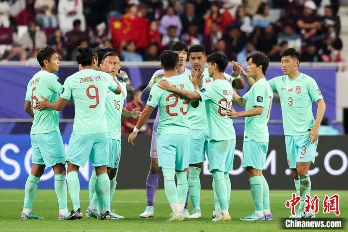 三场小组赛未尝一球，国足亚洲杯出线希望渺茫