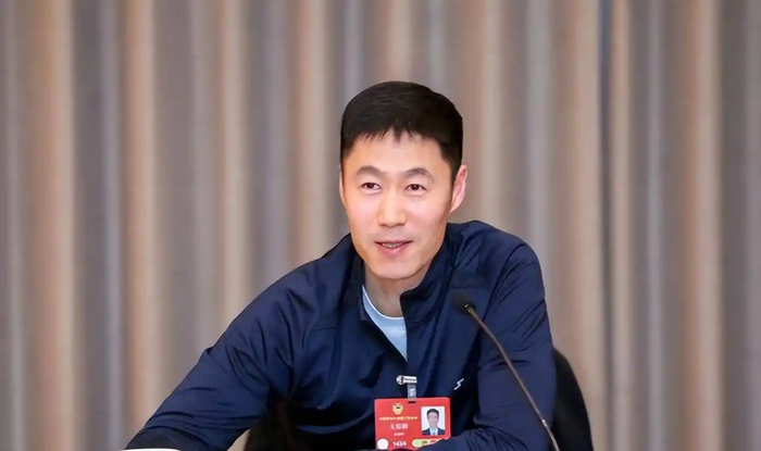 王励勤批评饭圈文化引争议 国乒内部矛盾浮出水