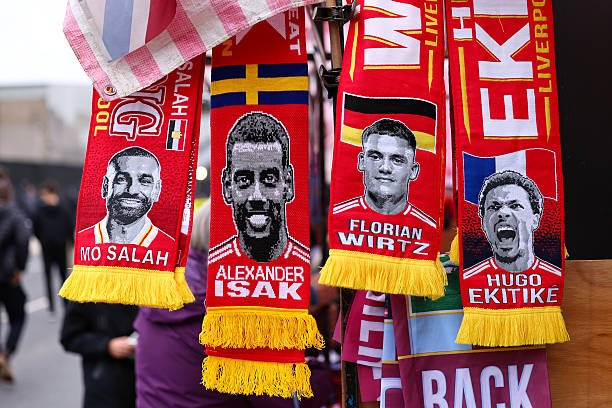 利物浦面临萨拉赫离队后引援难题，多强争夺接