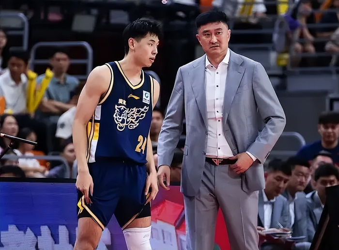 广东男篮大胜四川送32连败 杜锋称专注度提升引