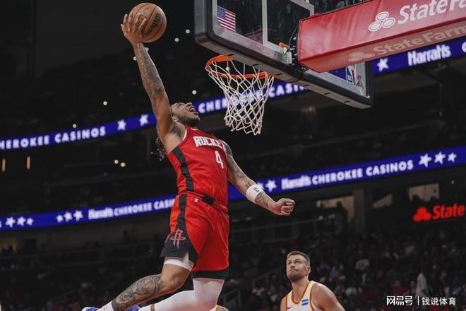 火箭双星锁定胜局戴维森转正冲击季后赛