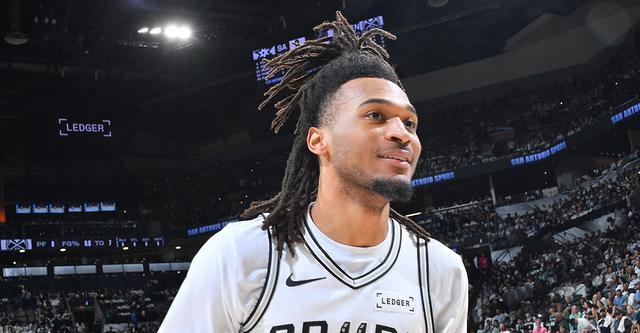 掘金客场力克马刺豪取12连胜 卡斯尔准三双谈季